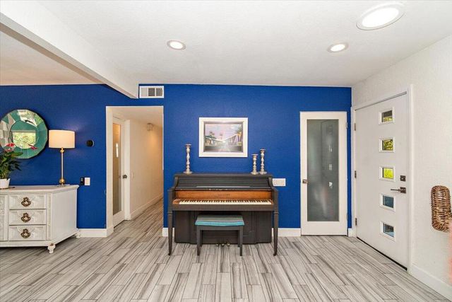 2911 N Cypress Road, Palm Springs, CA 92262