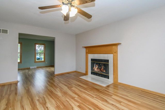 N75W28050 Schmidt LANE, Hartland, WI 53029