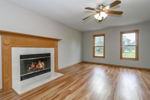 N75W28050 Schmidt LANE, Hartland, WI 53029
