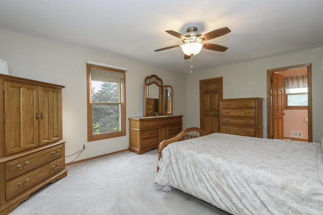 N75W28050 Schmidt LANE, Hartland, WI 53029