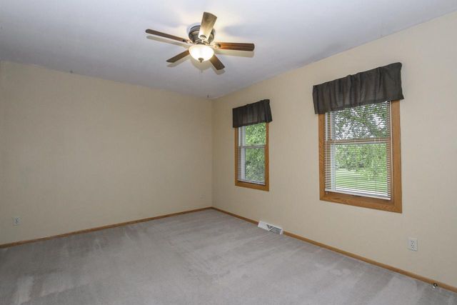N75W28050 Schmidt LANE, Hartland, WI 53029