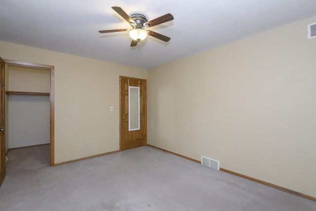 N75W28050 Schmidt LANE, Hartland, WI 53029