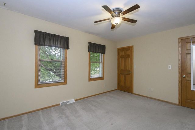 N75W28050 Schmidt LANE, Hartland, WI 53029