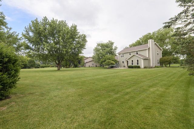 N75W28050 Schmidt LANE, Hartland, WI 53029
