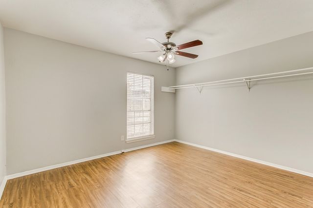 2200 W Lowden Street 13, Fort Worth, TX 76110