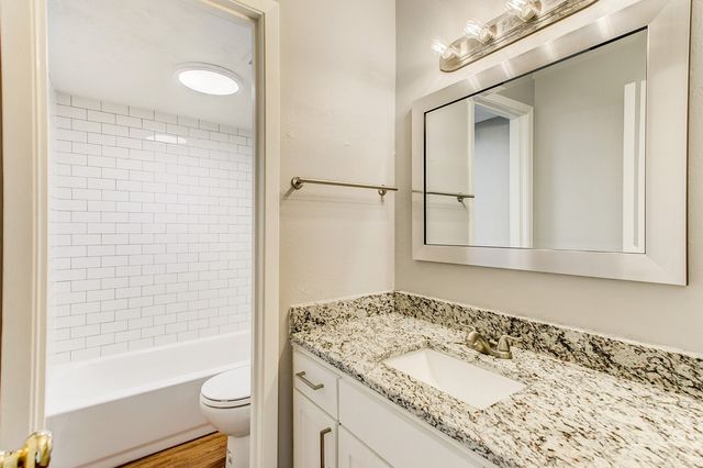2200 W Lowden Street 13, Fort Worth, TX 76110