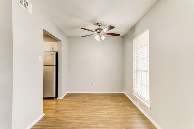 2200 W Lowden Street 13, Fort Worth, TX 76110