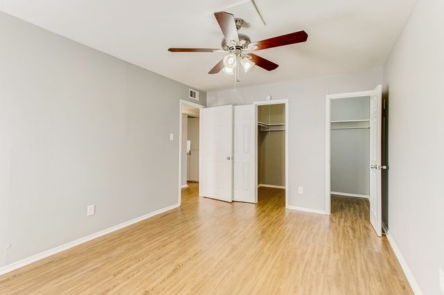 2200 W Lowden Street 13, Fort Worth, TX 76110