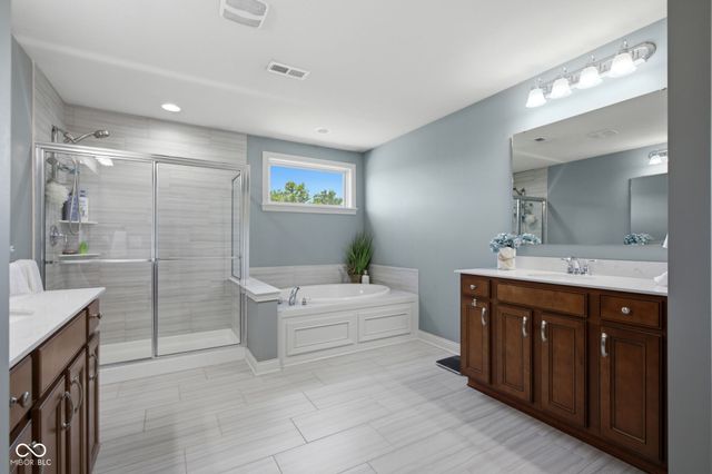 3796 Conifer Drive, Zionsville, IN 46077