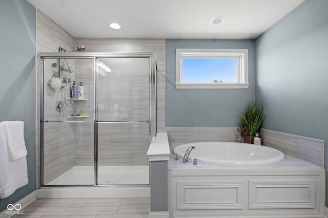 3796 Conifer Drive, Zionsville, IN 46077
