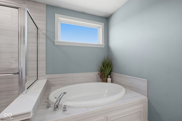 3796 Conifer Drive, Zionsville, IN 46077