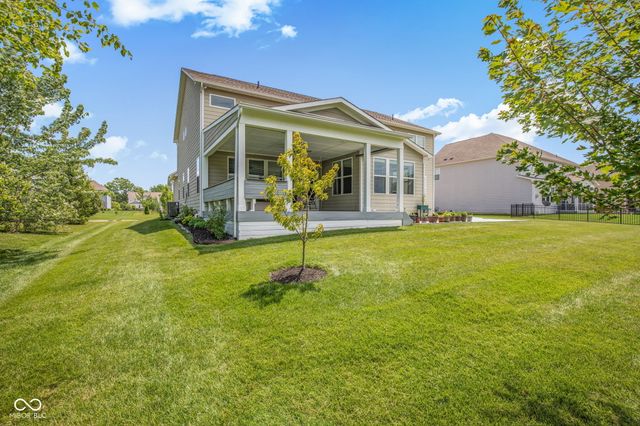 3796 Conifer Drive, Zionsville, IN 46077