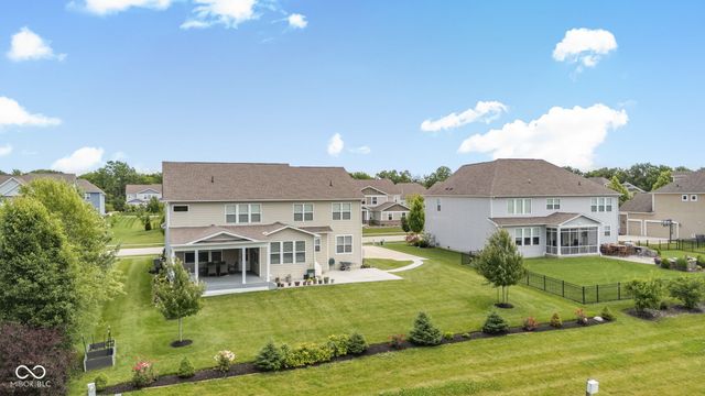 3796 Conifer Drive, Zionsville, IN 46077