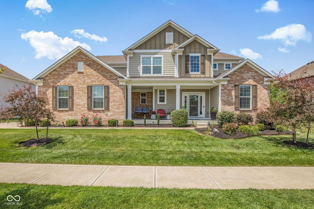 3796 Conifer Drive, Zionsville, IN 46077