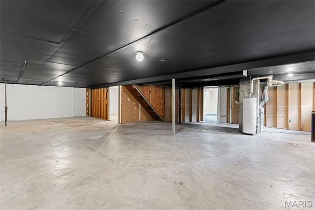 8033 Amherst Avenue, University City, MO 63130