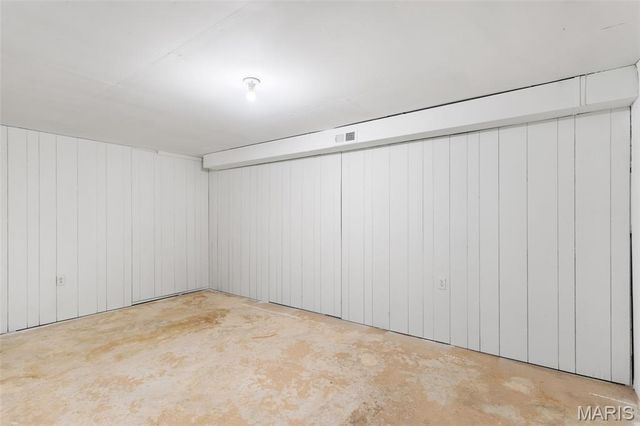8033 Amherst Avenue, University City, MO 63130