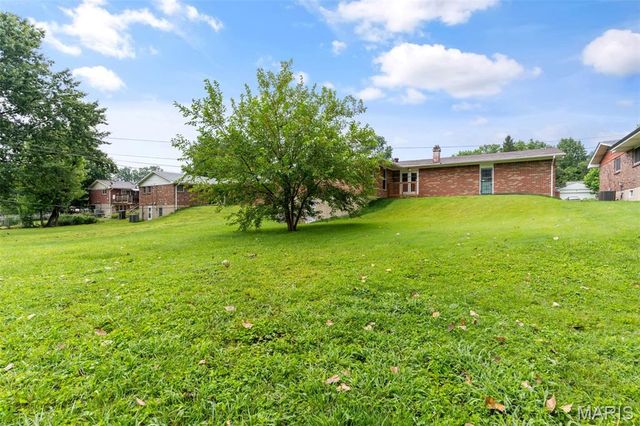 8033 Amherst Avenue, University City, MO 63130