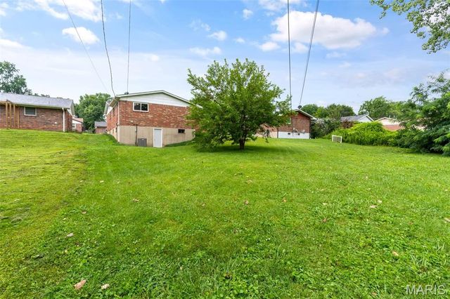 8033 Amherst Avenue, University City, MO 63130