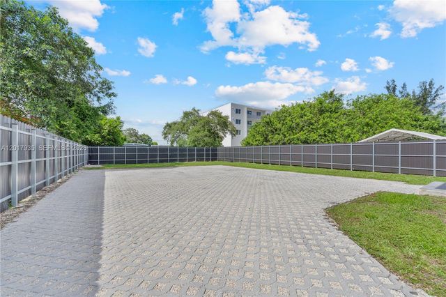 11970 SW 215th Street B, Miami, FL 33177