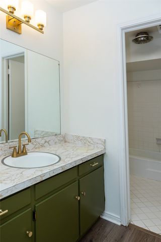 1860 Meadow Valley Lane, Dallas, TX 75232