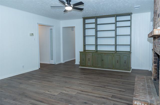 1860 Meadow Valley Lane, Dallas, TX 75232