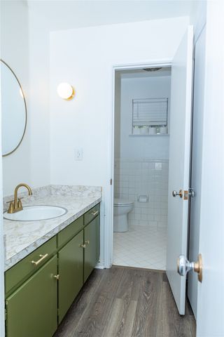 1860 Meadow Valley Lane, Dallas, TX 75232