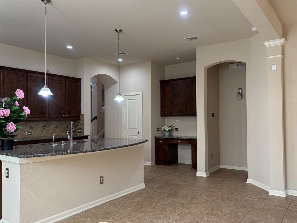 8425 Snow Goose Way, Fort Worth, TX 76118