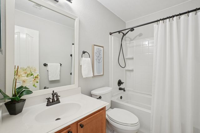 2604 Deer Hollow Drive, Little Elm, TX 75068