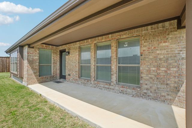 2604 Deer Hollow Drive, Little Elm, TX 75068