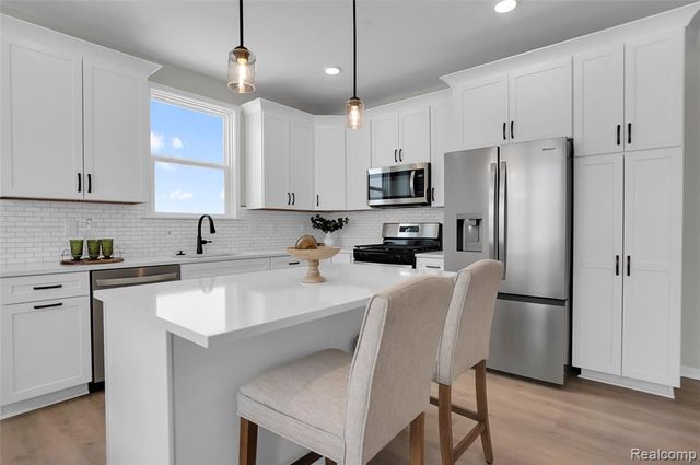 340 Mcdowell Drive, Howell, MI 48843