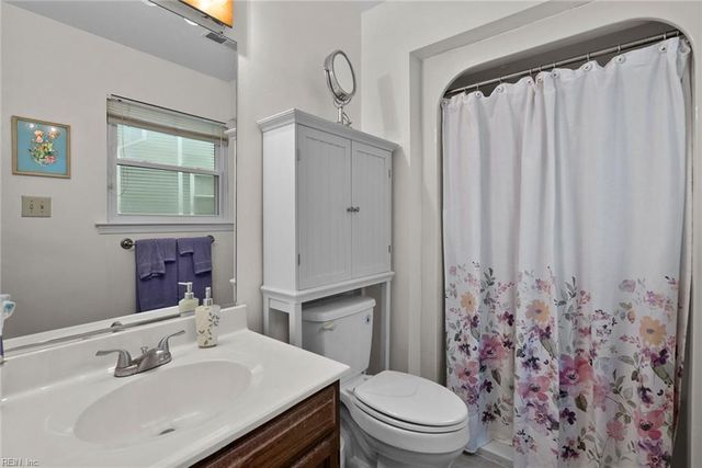 159 Hidden Lake PL, Newport News, VA 23602