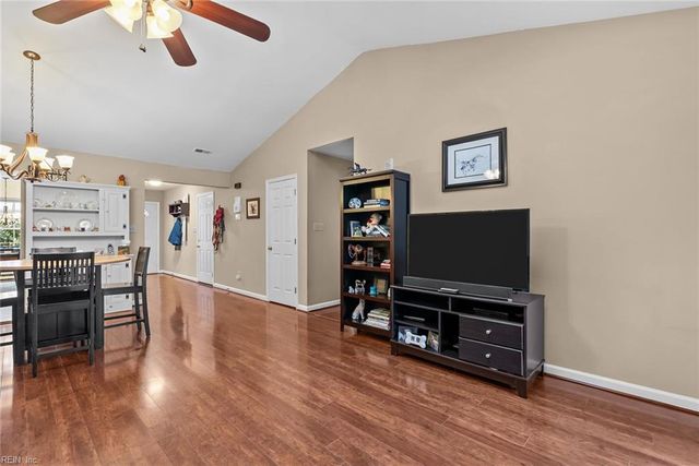 159 Hidden Lake PL, Newport News, VA 23602