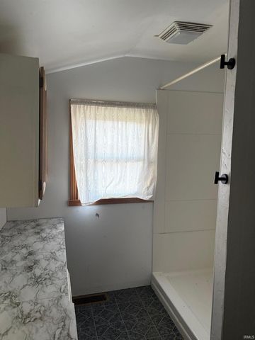 1420 W 5TH Street, Marion, IN 46953