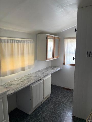 1420 W 5TH Street, Marion, IN 46953