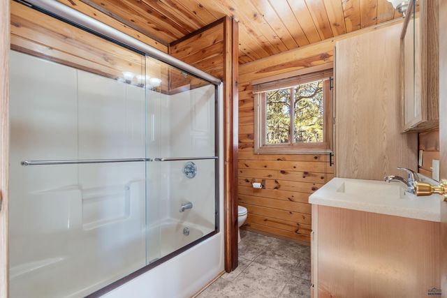 27301 SIMUNEK CT, Hot Springs, SD 57747