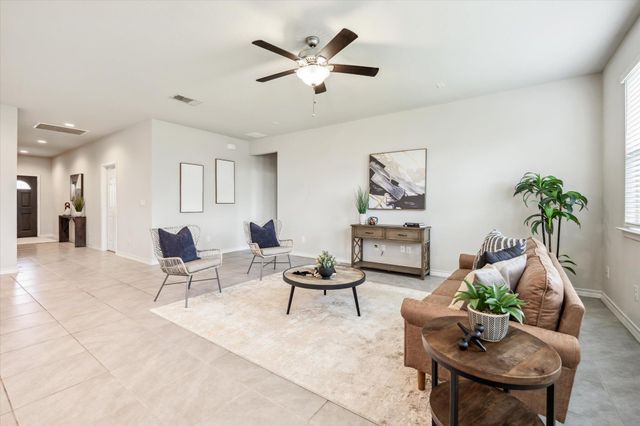 529 Whitney TRL, Leander, TX 78641