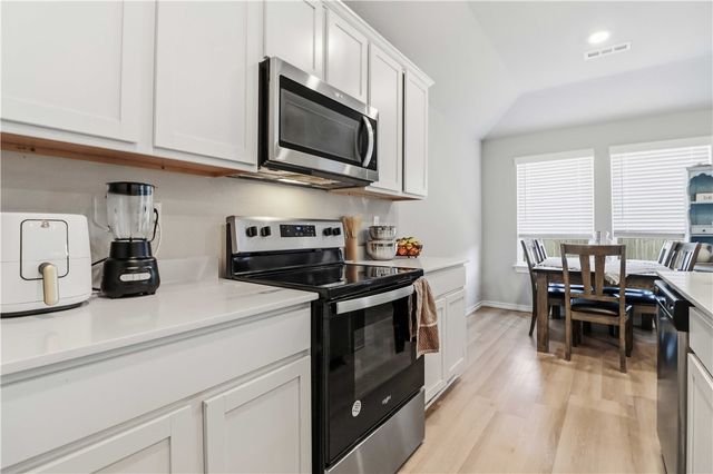 611 W Cattleman Court, Siloam Springs, AR 72761