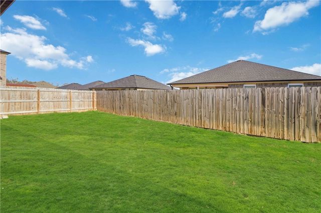 611 W Cattleman Court, Siloam Springs, AR 72761