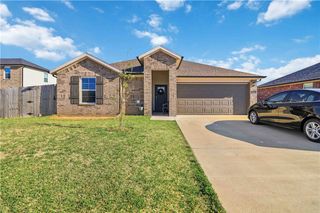 611 W Cattleman Court, Siloam Springs, AR 72761