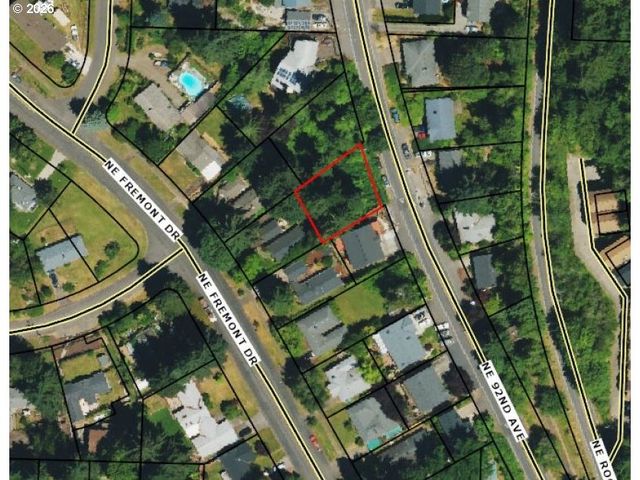 2715 Ne 92ND Ave, Portland, OR 97220