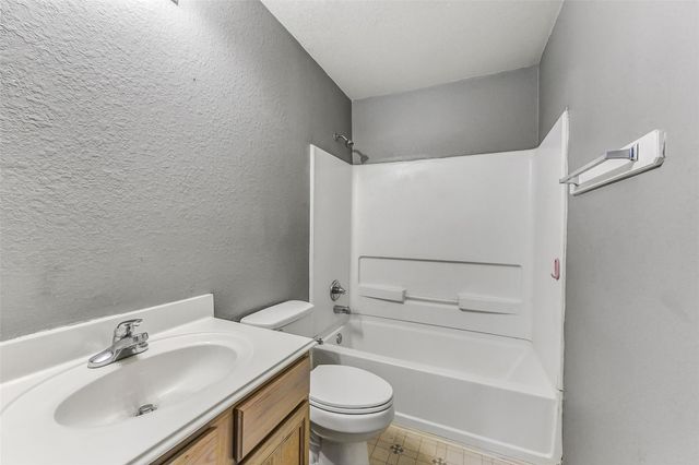 13518 Woodring Court, Houston, TX 77045