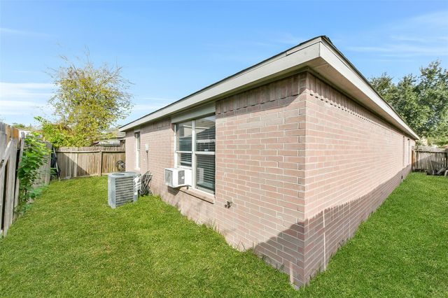 13518 Woodring Court, Houston, TX 77045