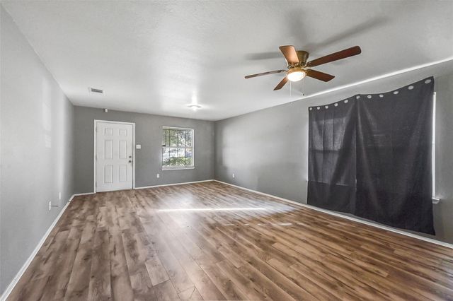 13518 Woodring Court, Houston, TX 77045