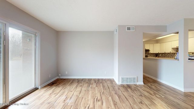 7052 Wildwood Cir 108, Louisville, KY 40291