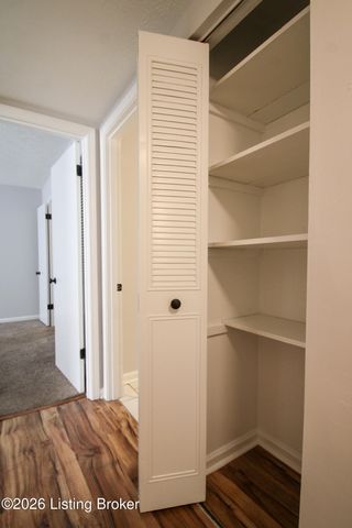 7052 Wildwood Cir 108, Louisville, KY 40291