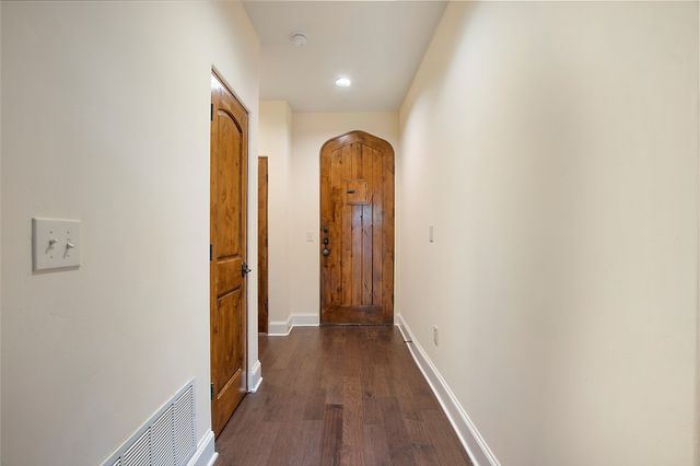 2510 N Henderson 17, Dallas, TX 75206