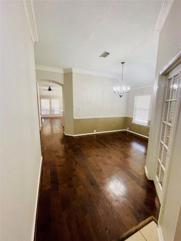 6704 Kevincrest Drive, Pearland, TX 77584