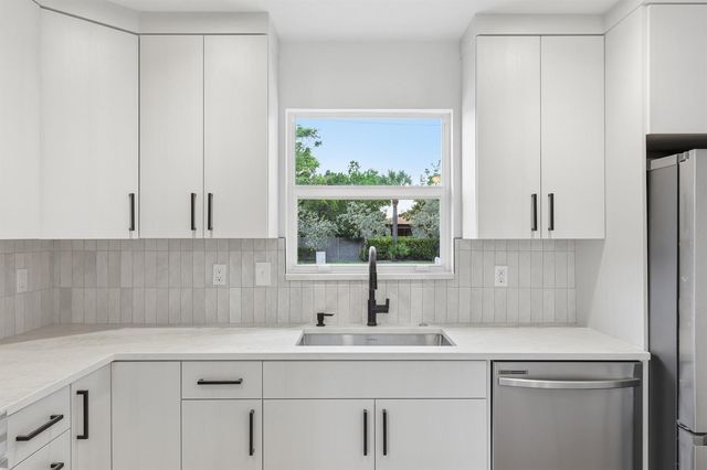 18066 Limestone Creek Road, Jupiter, FL 33458