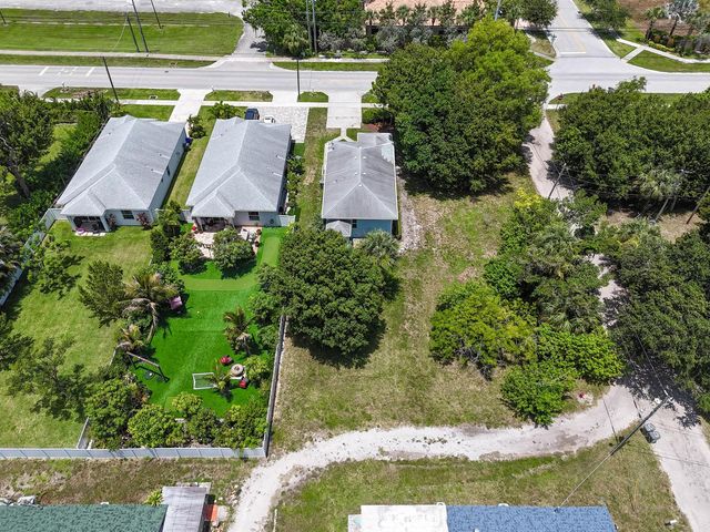 18066 Limestone Creek Road, Jupiter, FL 33458