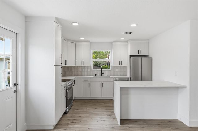18066 Limestone Creek Road, Jupiter, FL 33458